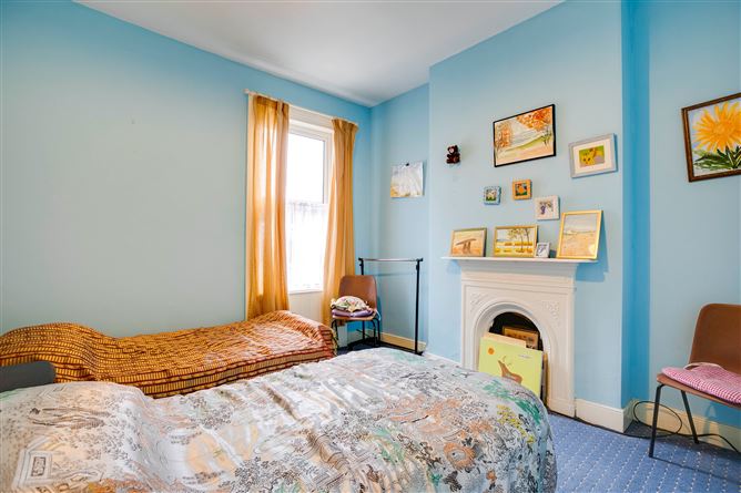 25 Oaklands Terrace, Terenure, Dublin 6
