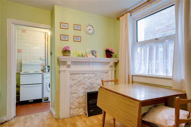 25 Oaklands Terrace, Terenure, Dublin 6