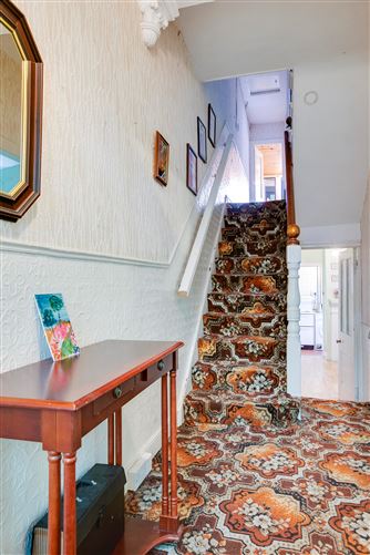 25 Oaklands Terrace, Terenure, Dublin 6