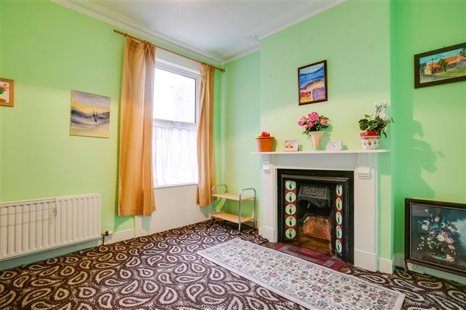 25 Oaklands Terrace, Terenure, Dublin 6