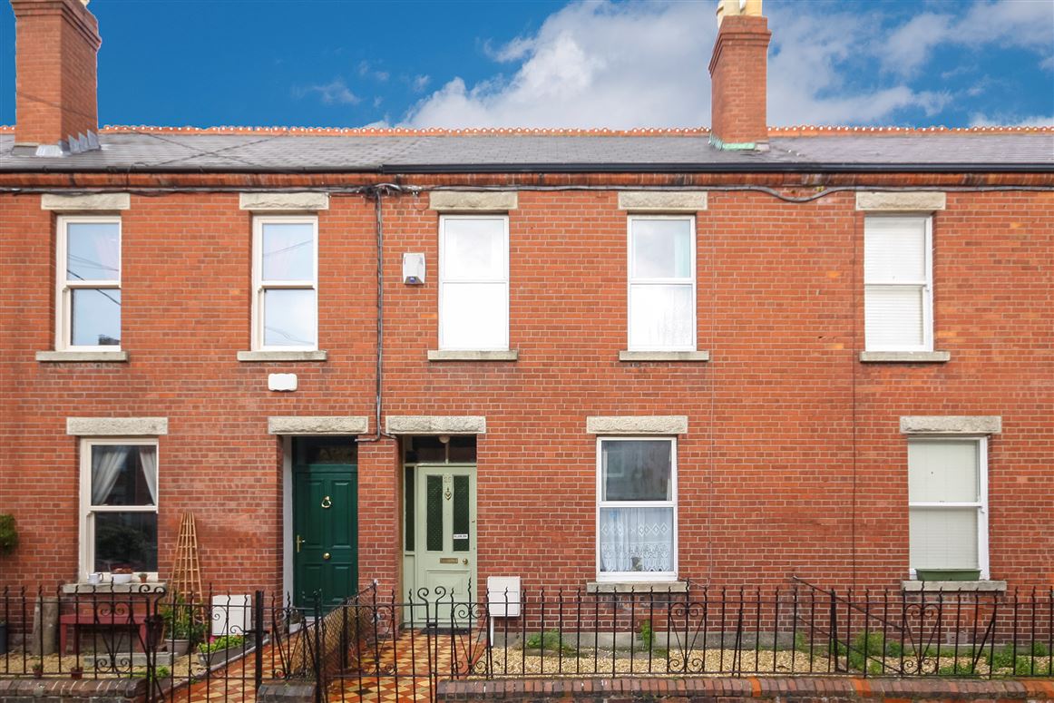 25 Oaklands Terrace, Terenure, Dublin 6