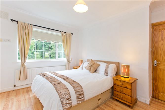 11 Eaton Wood Avenue, Shankill, Dublin