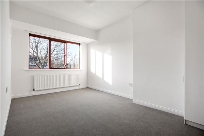 1 Sefton Green, Rochestown Avenue, Dun Laoghaire, Co. Dublin