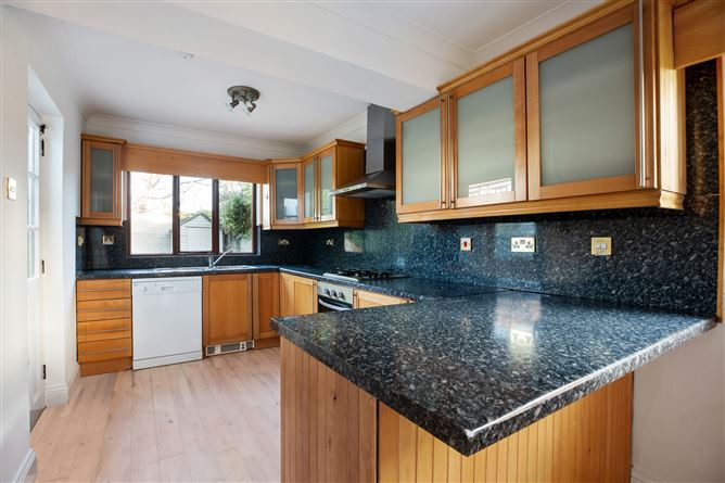 1 Sefton Green, Rochestown Avenue, Dun Laoghaire, Co. Dublin