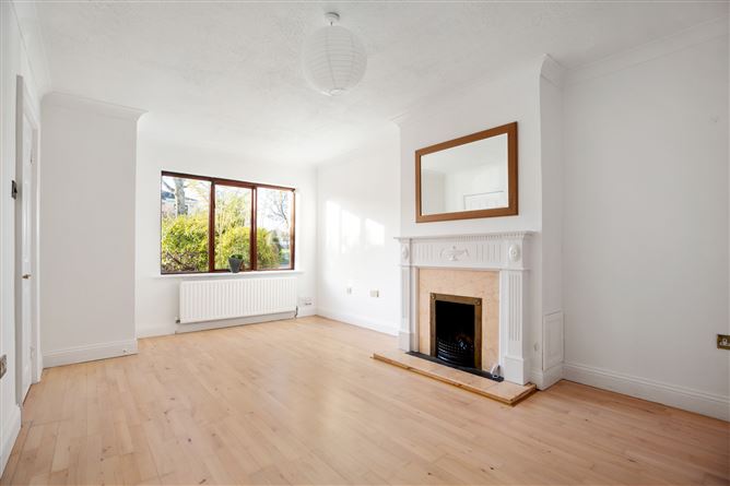 1 Sefton Green, Rochestown Avenue, Dun Laoghaire, Co. Dublin