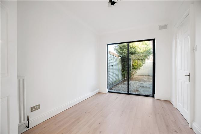 1 Sefton Green, Rochestown Avenue, Dun Laoghaire, Co. Dublin
