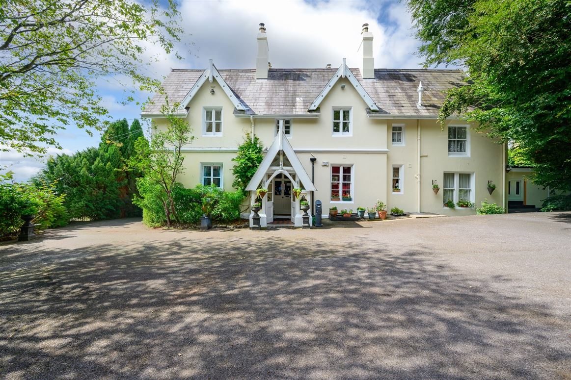 Robin Hill, Lake Road, Cobh, East Cork, Cork