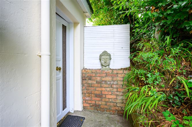 Robin Hill, Lake Road, Cobh, East Cork, Cork