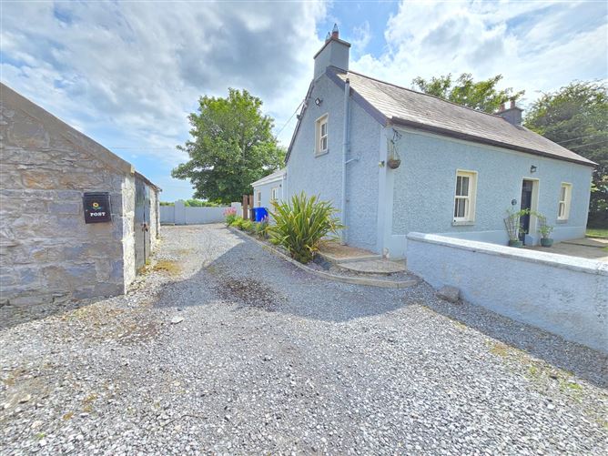 Wild Rose Cottage, Faus, Croghan, Boyle, Co. Roscommon