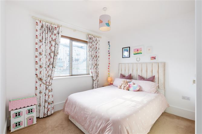 17 The Terrace, Robswall, Malahide, Co. Dublin