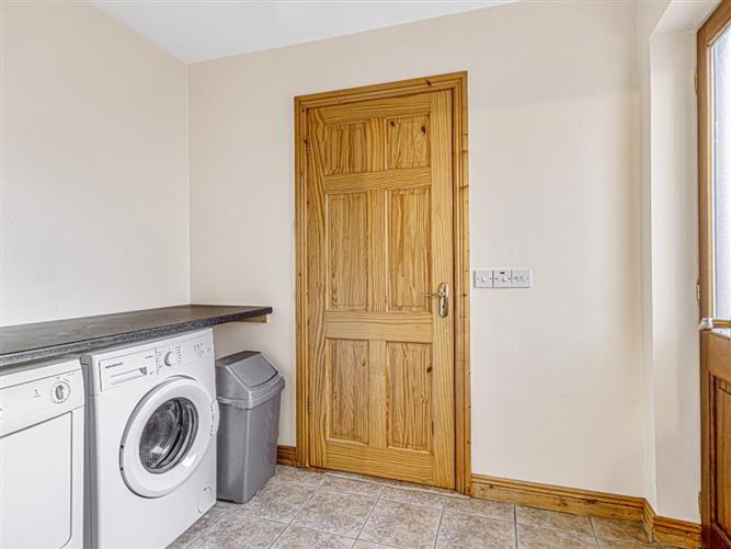 Crossneen Manor, 127 Leighlin Road, Carlow