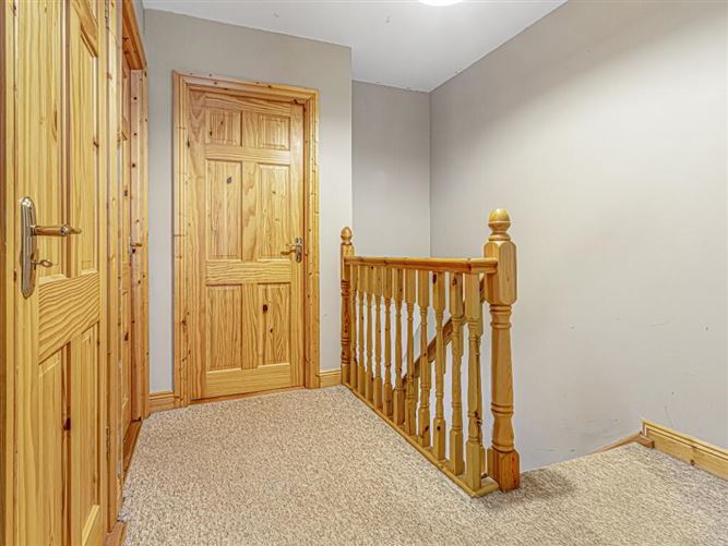 Crossneen Manor, 127 Leighlin Road, Carlow