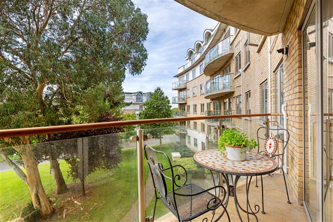 33 The Holly, Rockfield , Dundrum, Dublin 16