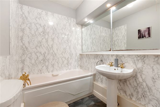 104 Galloping Green, Stillorgan Road, Blackrock, Co. Dublin