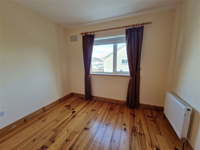 7 Knoxville Manor, Charlestown, Co. Mayo
