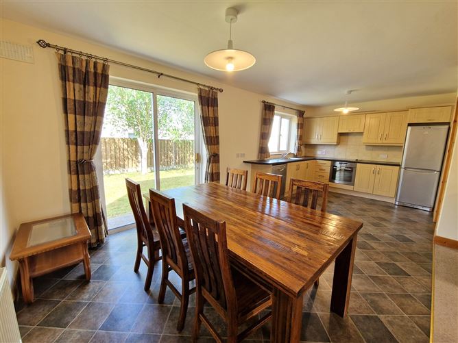 7 Knoxville Manor, Charlestown, Co. Mayo