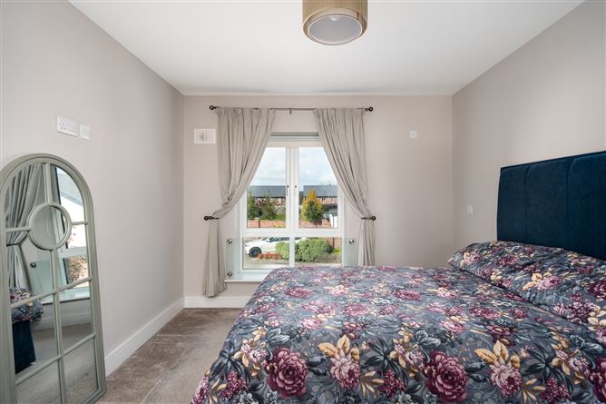 21 The Way, The Hawthorns, Tullamore, Offaly