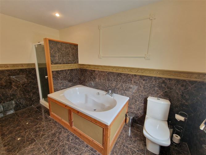 Roxholme House, Clounty, Scarriff, Co. Clare