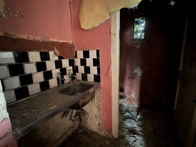 Photo 10 of 15 — 7 Bridget's Terrace, Longford, Longford