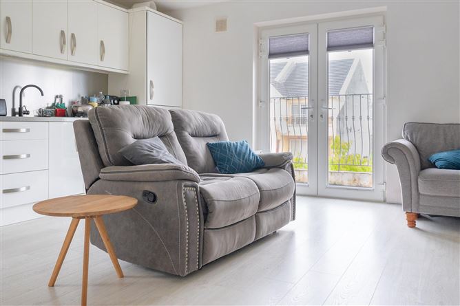 100 Frenchpark, Oranmore, Galway