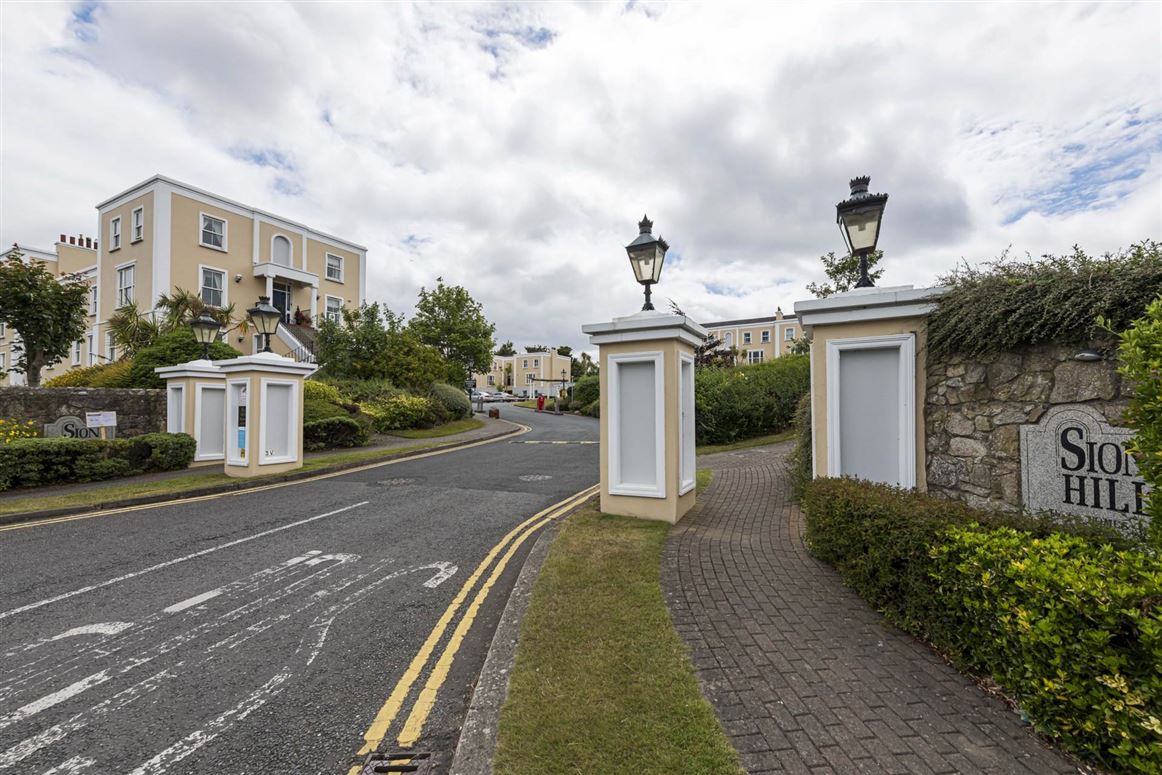 35 Castledawson, Sion Hill, Blackrock, County Dublin