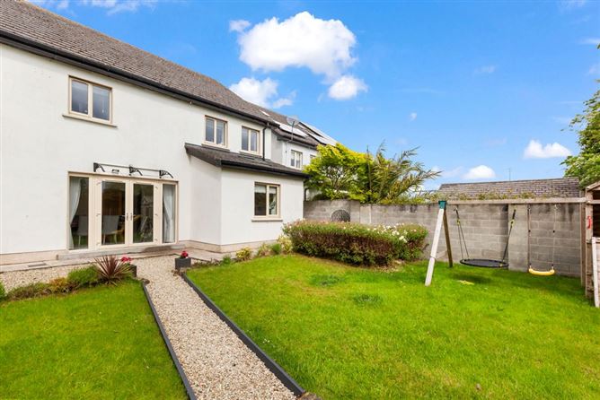 https://photos-a.propertyimages.ie/media/8/5/1/5002158/d410187e-35b3-49d0-9aef-fbcce894d519_l.jpg