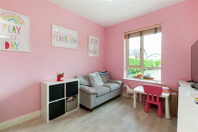 https://photos-a.propertyimages.ie/media/8/5/1/5002158/d410187e-35b3-49d0-9aef-fbcce894d519_l.jpg