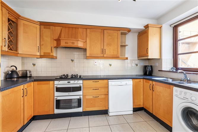 Photo 4 of 8 — Apt 2 Oaklands Court, Claremont Road, Sandymount, Dublin 4