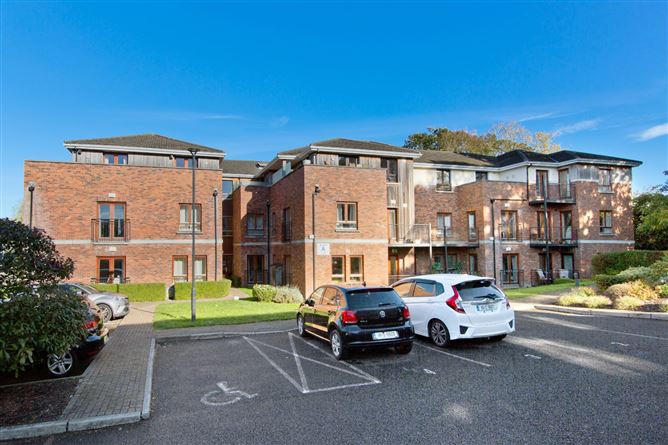 8 Altamont Hall, Dundrum, Dublin 14, D14CF96