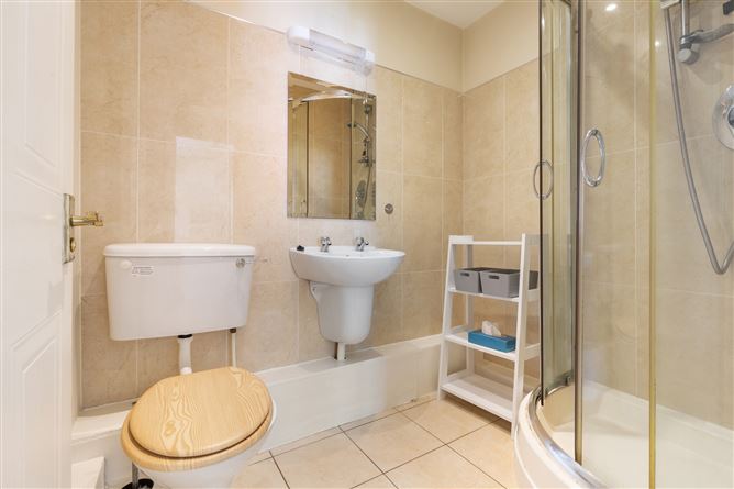 198 The Waterside, Block D, Charlotte Quay, Dublin 4