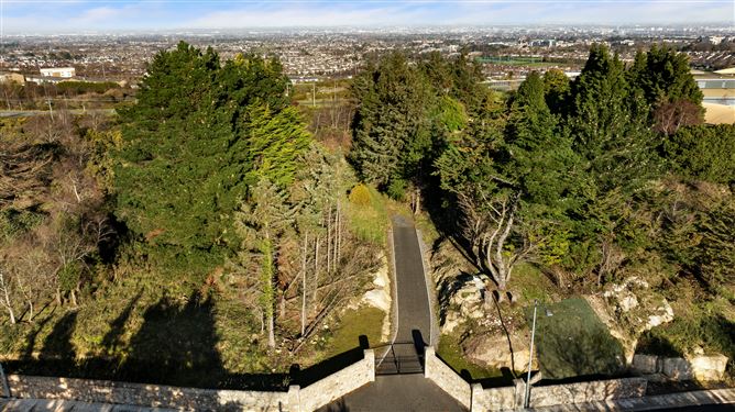 Pine Lodge Blackglen Road, Sandyford, Dublin 18