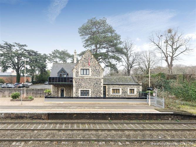 Platform Three At Station Housemalvernworcestershire - 