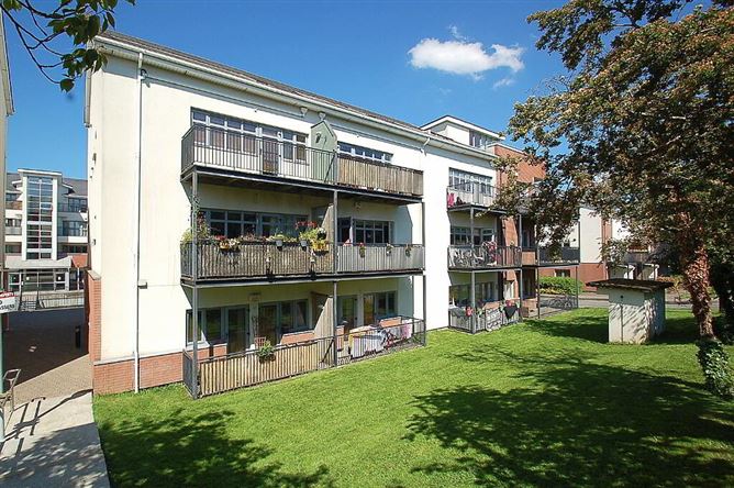 16 Louisa Park, Leixlip, Kildare