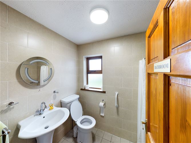 16 Willow Park, Ennis, Co.Clare