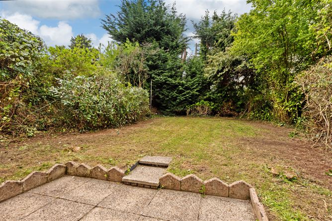 25 Pine Valley Grove, Rathfarnham, Dublin 16