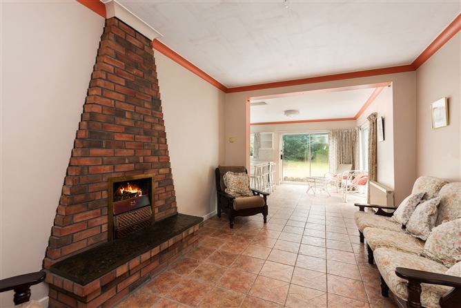 25 Pine Valley Grove, Rathfarnham, Dublin 16
