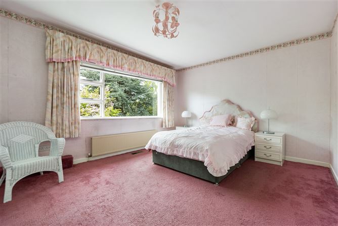 25 Pine Valley Grove, Rathfarnham, Dublin 16