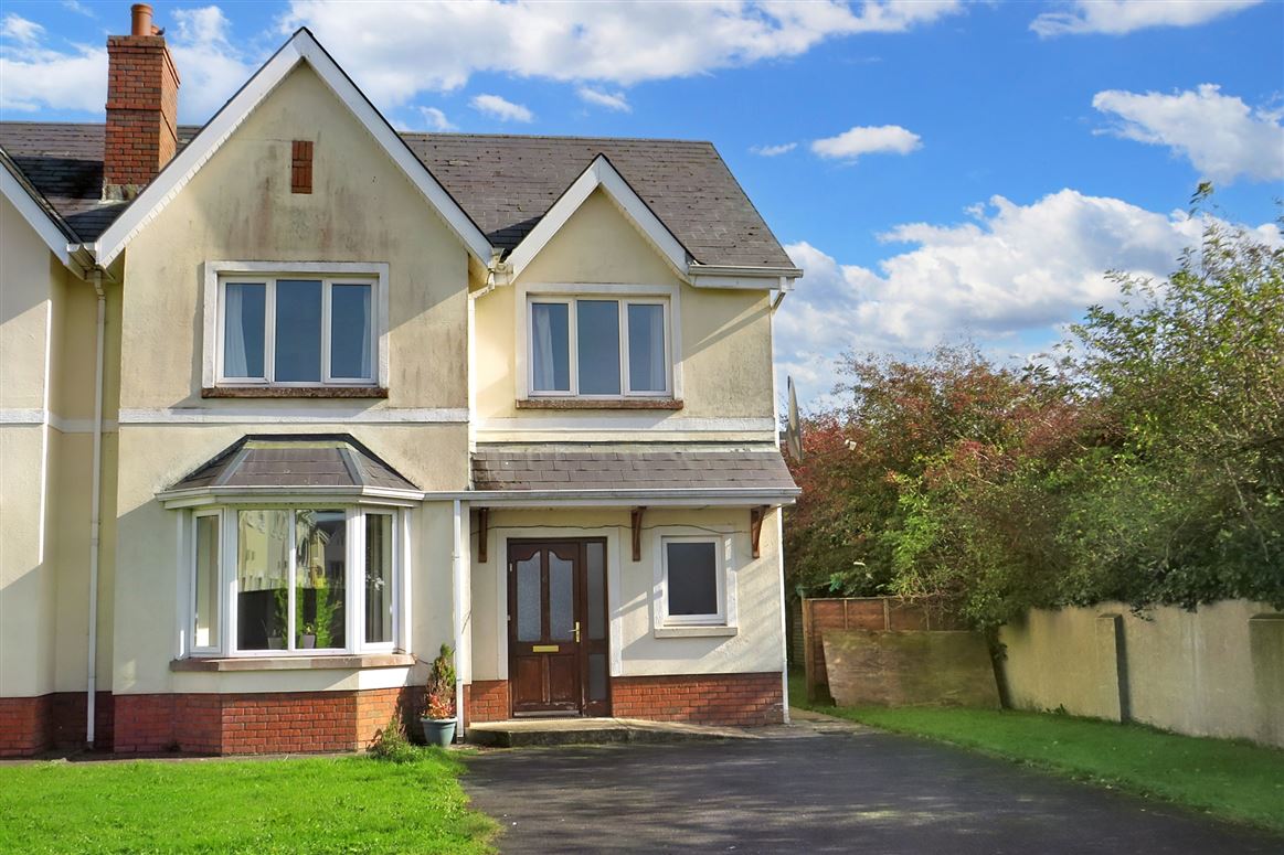 6 Orchard Heights, Charleville, Co. Cork Sherry Fitzgerald (Derry