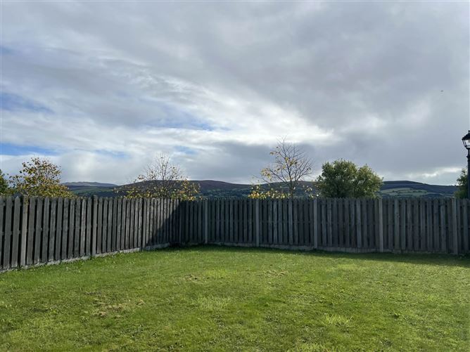 8 Longfield Way, Clonmel, County Tipperary