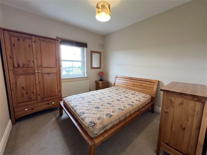 8 Longfield Way, Clonmel, County Tipperary