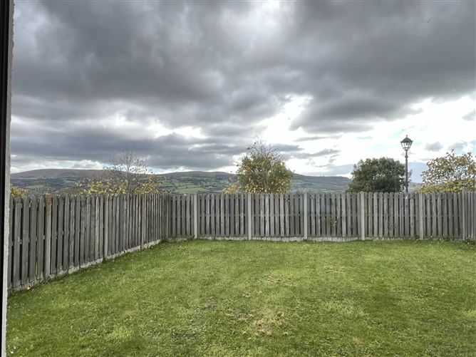 8 Longfield Way, Clonmel, County Tipperary