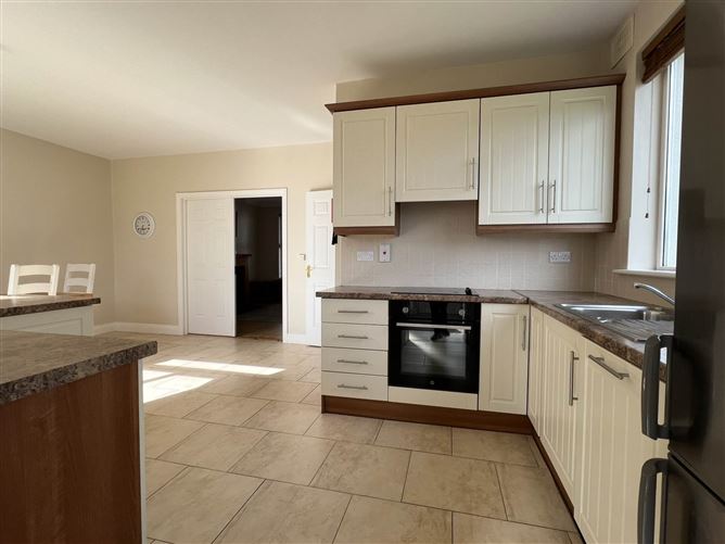 8 Longfield Way, Clonmel, County Tipperary