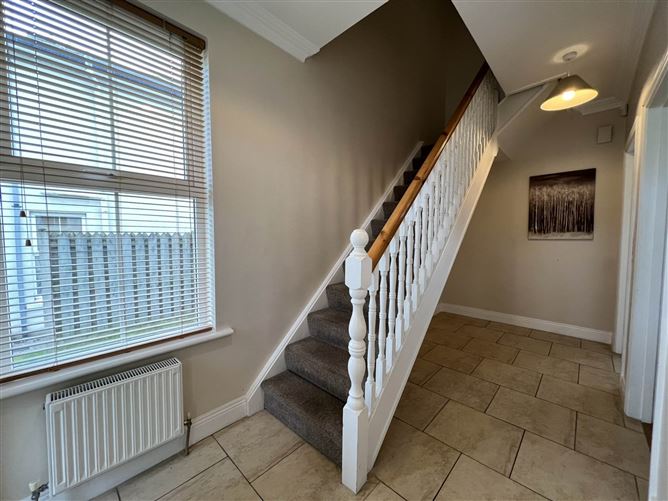 8 Longfield Way, Clonmel, County Tipperary
