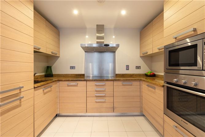 52 Hibernia Building, Heuston South Quarter, St John's Road, Dublin 8