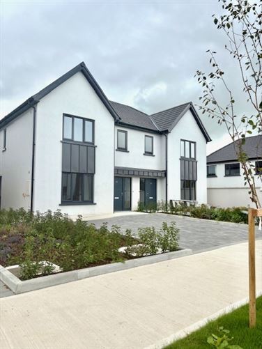 53 Woodfield, Coolroe, Classis Lake, Ballincollig