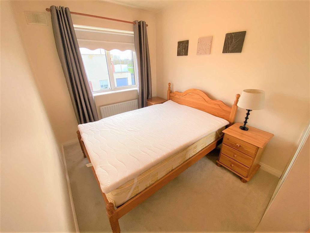 Finn Eber Fort, Finglas, Dublin 11 ROOM A RENTAL (ROOM TO LET WITH ENSUITE)