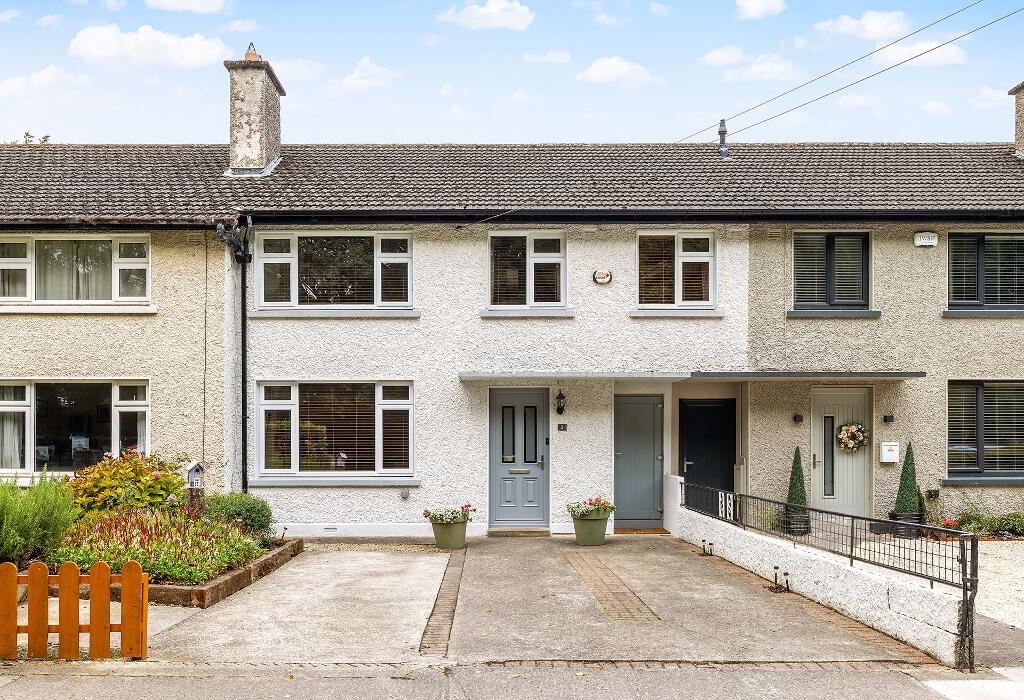 2 Sarsfield Park, Lucan, Dublin