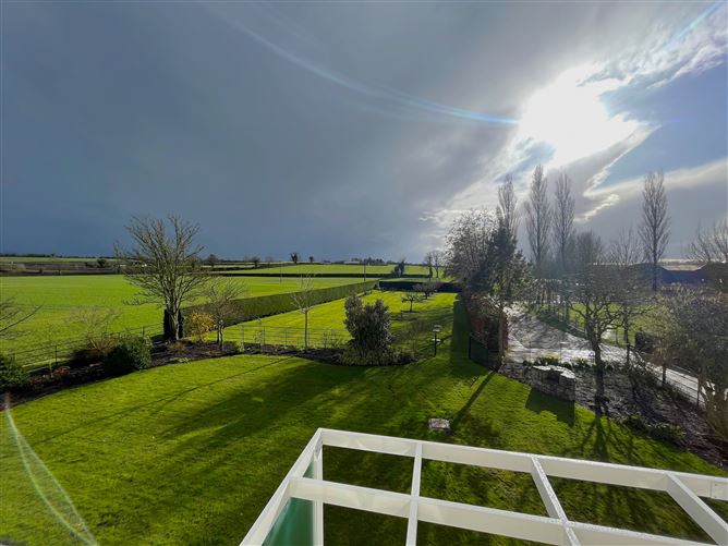 Apt 3, Kilrush Airfield, Kilcullen, Kildare