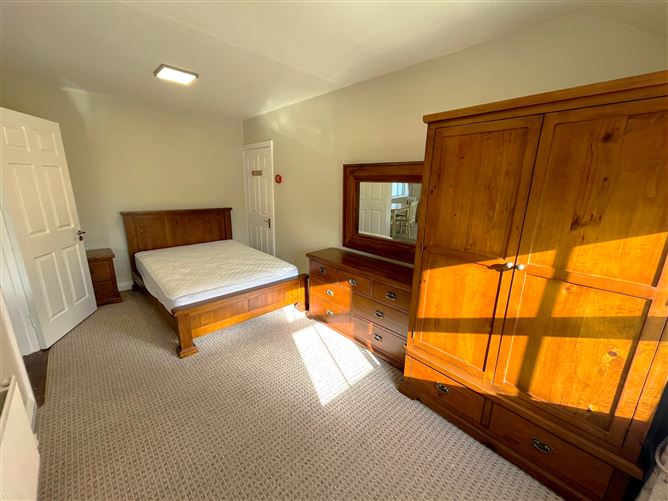 Apt 3, Kilrush Airfield, Kilcullen, Kildare