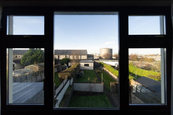 10 Saint James's Road, Greenhills, Dublin 12